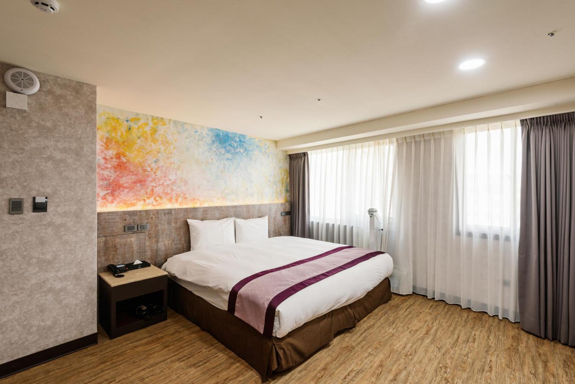 Mercury Hotel Taichung Room photo